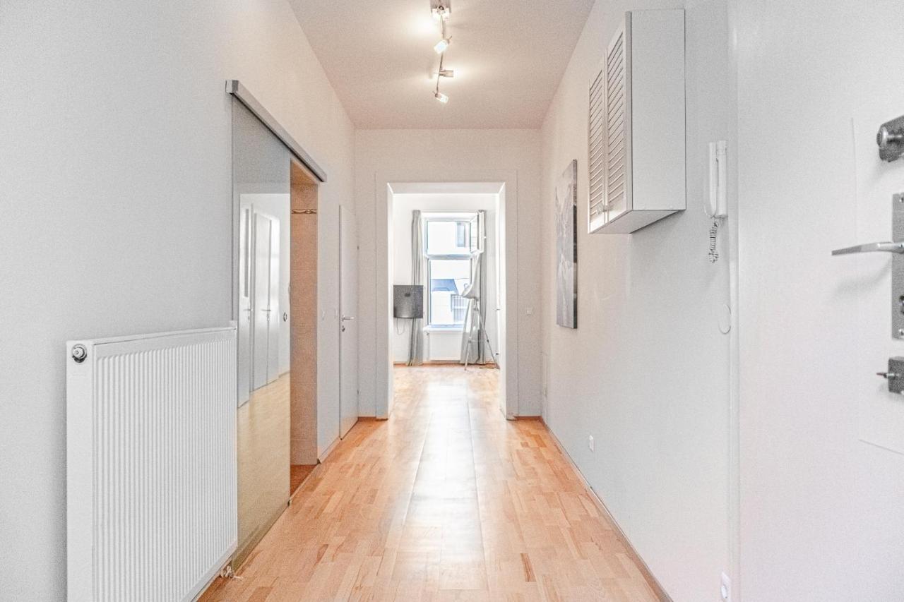 Modern 2Br Apt. Perfect For Long And Short Stays Viena Exterior foto